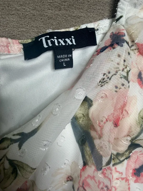 Trixxi Women’s cream pink floral dress and puff sleeves - Image 5