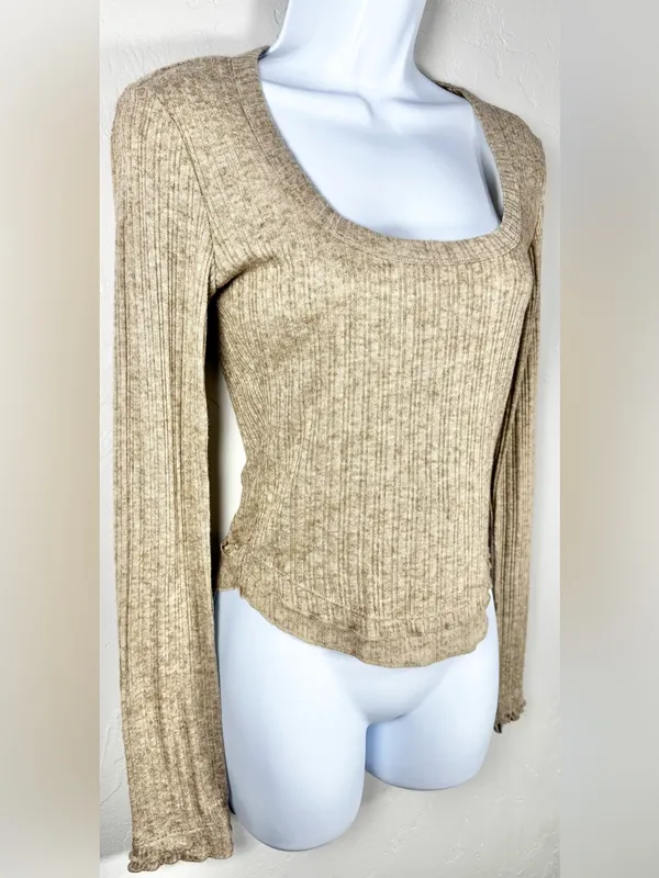 Altar'd State Rival Beige Ribbed Scoop-Neck Long Sleeve Top Size Small - Image 4