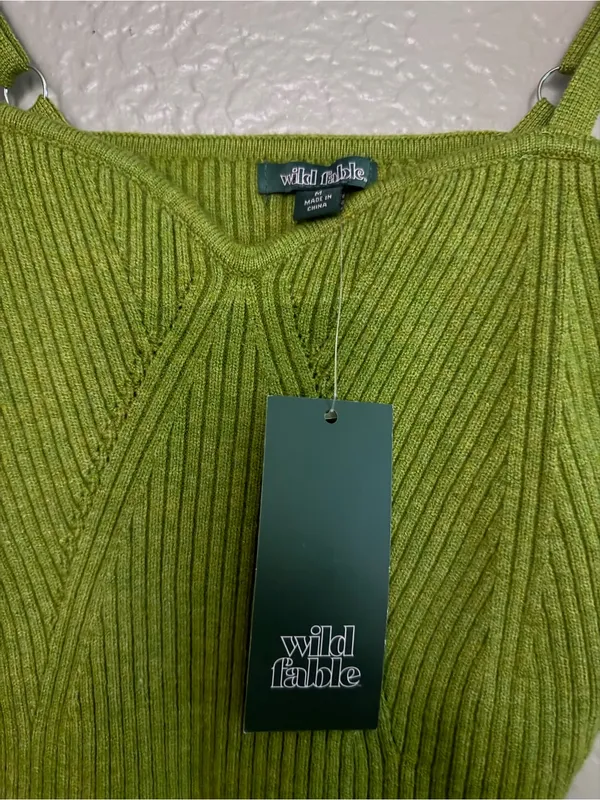 NWT $18 Wild Fable • Crop Top • Green • Adjustable Straps • M - Image 3