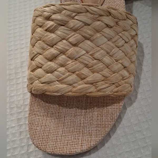 NEW Bandolino Natural Woven Straw Weave Deedee Slide Sandals Women's size 7.5 - Image 4