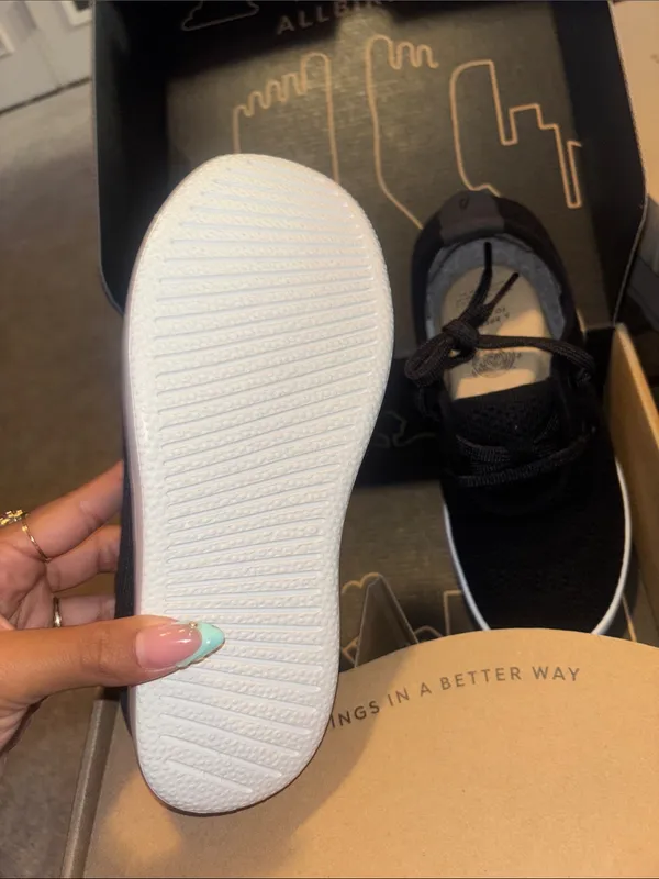 Allbirds women tree skippers - Image 3