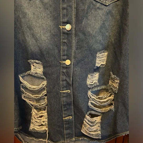 Women’s Jean Jacket distressed denim rhinestone Rise design on back Size M NWOT - Image 6