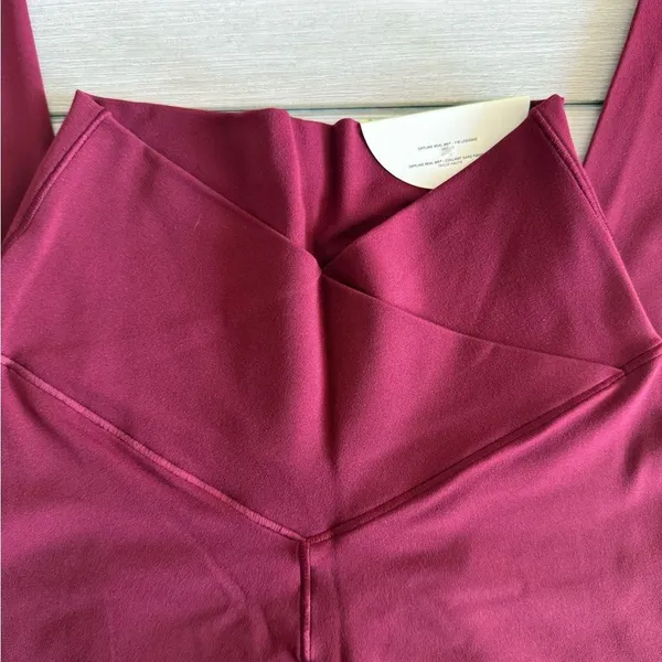 OFFLINE By Aerie Real Me High Waisted Crossover Legging Red Small NWT IN PKG - Image 5