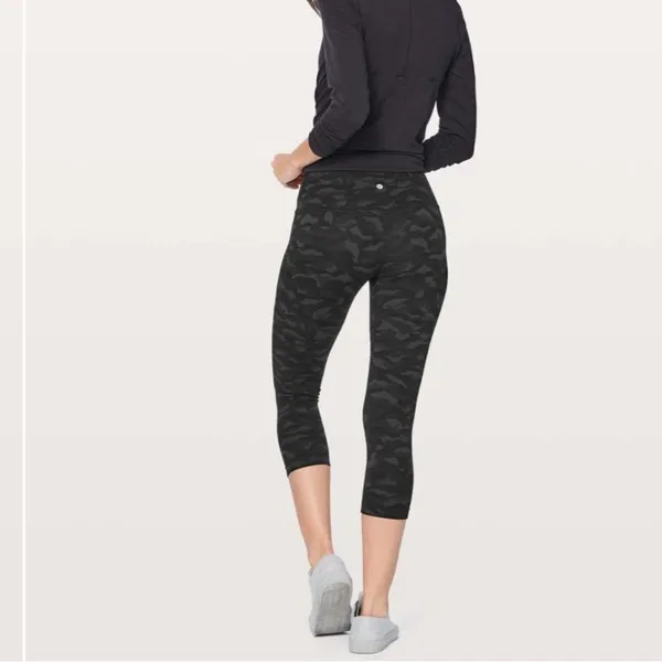 Lululemon Align Crop *21" Sequoia Camo Print Deep Coal Black - Image 2