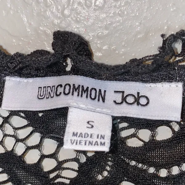 Uncommon Job Small Black Lace Yoke Short‎ Sleeve Tie Neck Blouse - Image 3