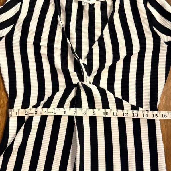 Lea & Viola Black White Striped Wide Leg Jumpsuit Twist Front V‎ Neck Size Large - Image 11