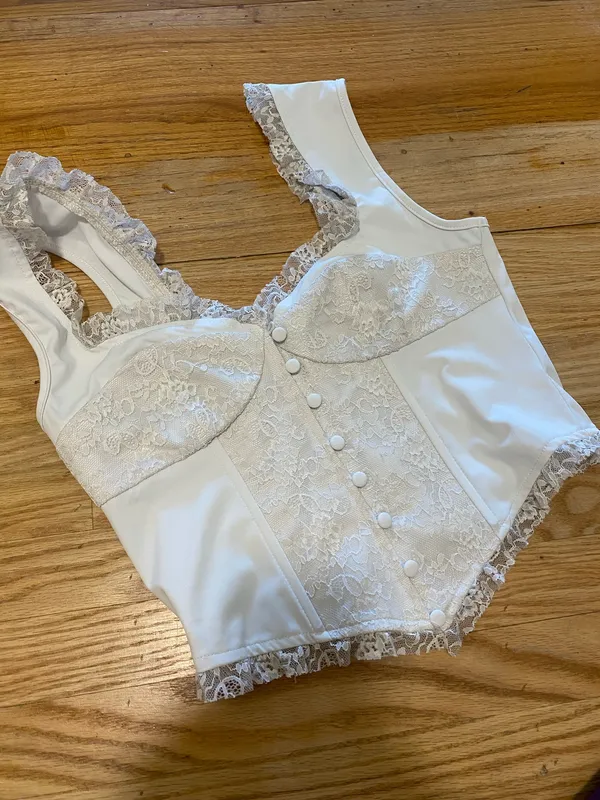 Edikted White Top Crop - Image 2