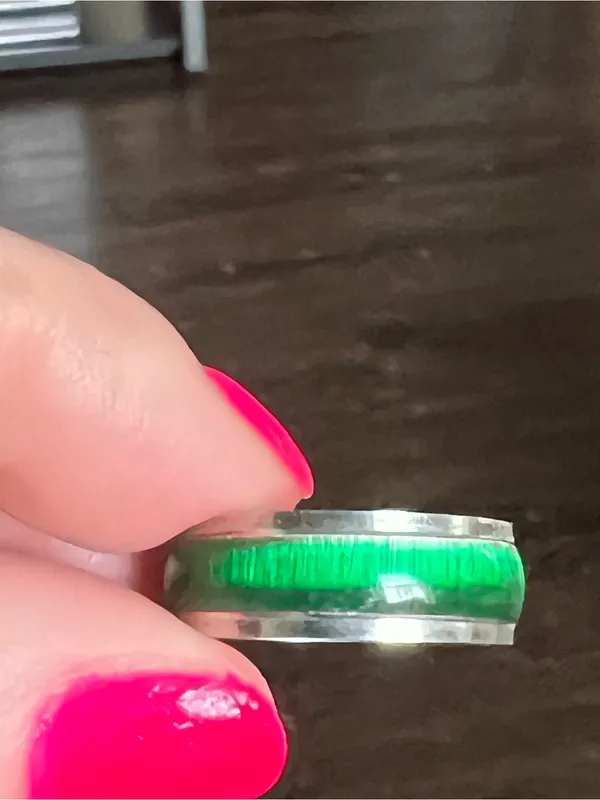 Women’s Stainless Steel Silver Green Cat Eye Design 6mm Band Size 7 - Image 3