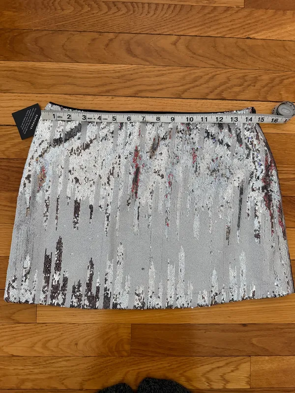 NASTY GAL Silver Sequin Mini Skirt Size Small - New with Tag - Image 5