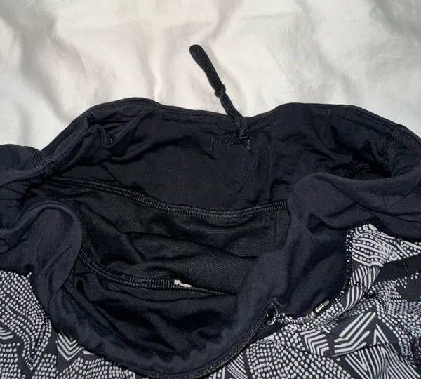 Lululemon Shorts Speed 2.5" Low-Rise - Image 4