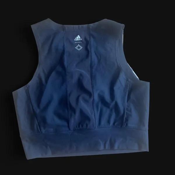 Adidas Women’s Large Wanderlust Geometric Crop Top Black Gray - Image 2