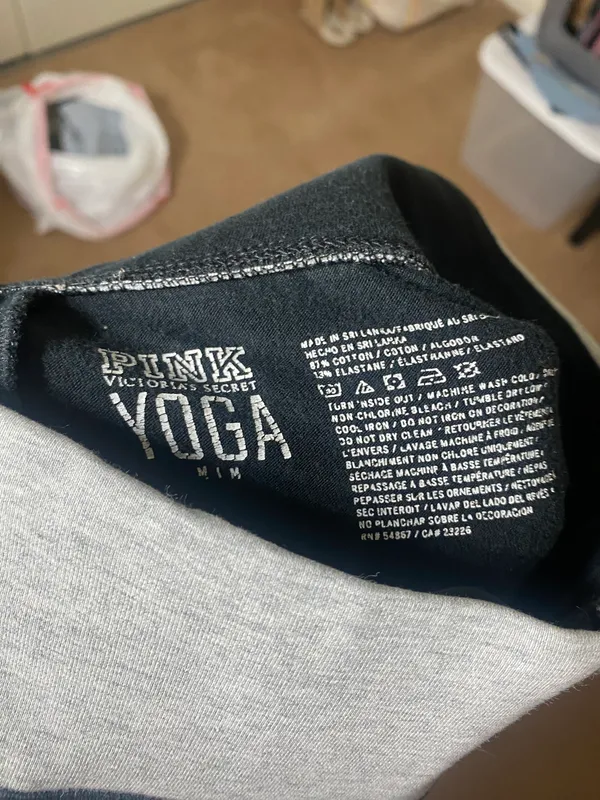 Yoga Pants Size M - Image 3