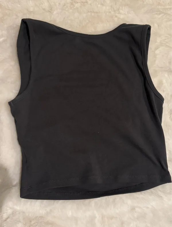 Grey Shein Crop Top - Image 2