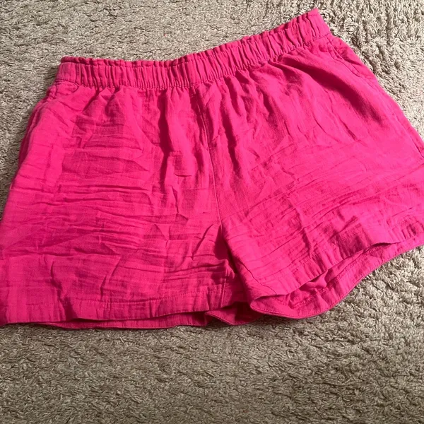 Old Navy Crinkle Gauze Button Up & Shorts Set in Polarized Pink - size XL - Image 9