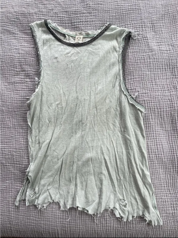Free People distressed tank top - Image 4
