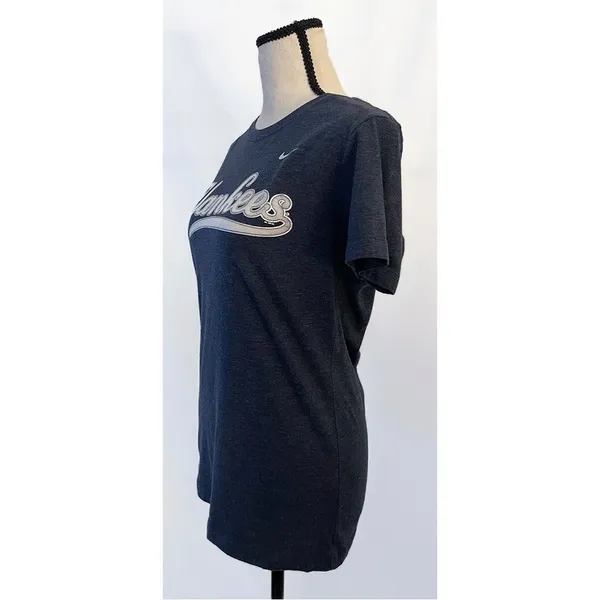 MLB Nike NY Yankees T Shirt | Bleach Effect Logo Short Sleeve Tee - Image 3