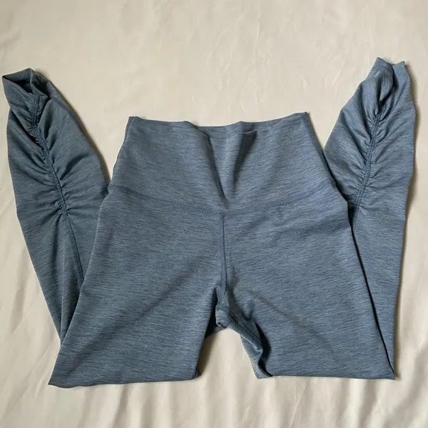 Nike Dri-Fit Leggings with scrunch at the bottoms - Image 2