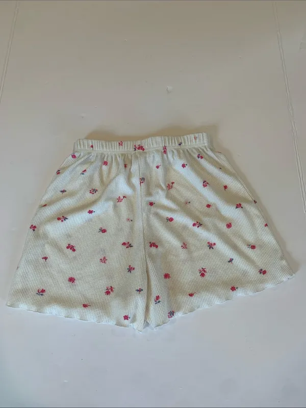 Women’s Small Cream with Pink Flowers Waffle Knit Lounge or Pajama Shorts - Image 5