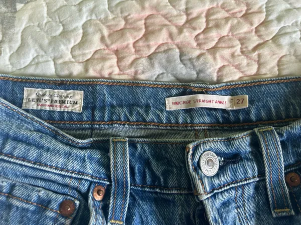 Levi's Ribcage Straight Ankle Jeans - Image 5