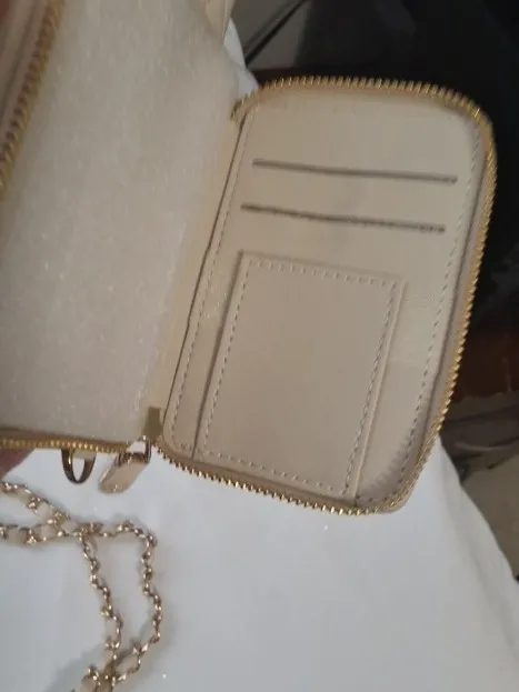 Cream Quilted Phone Case With Crossbody Chain Strap & Chain wrislet Iphone 14 Pr - Image 9