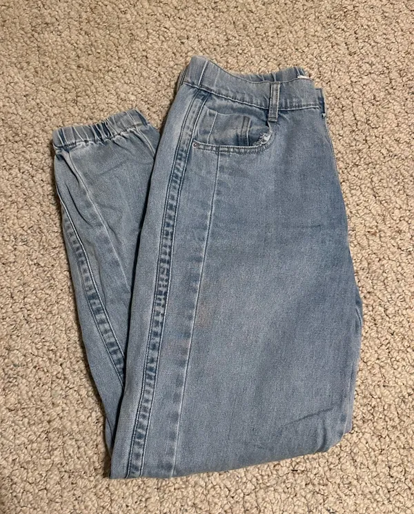 Forever 21 Jogger Jeans - Image 2