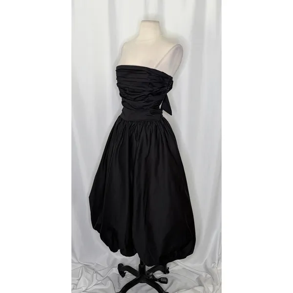 NWT!! HELLO MOLLY Upon A Cloud Strapless Bubble Midi Dress Solid Black X-Small‎ - Image 5