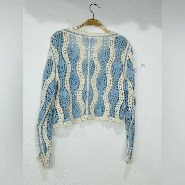 Elegant Blue and Cream Crochet Blouse - Image 5
