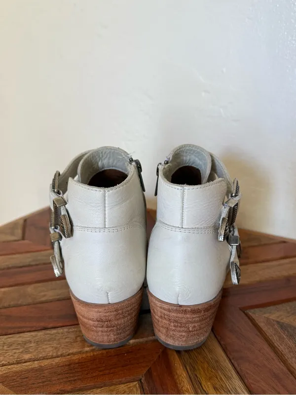 FRYE Women's White Leather Ankle Boots with Buckle Straps - Image 3
