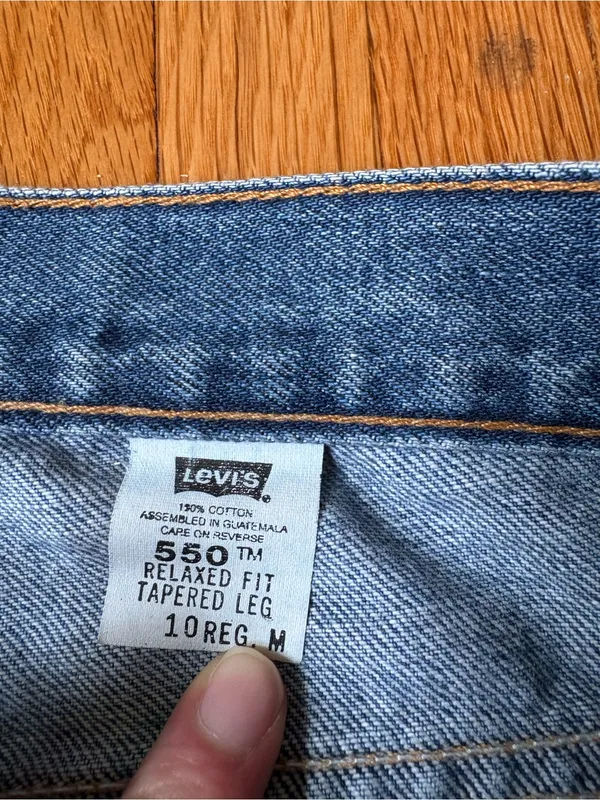 🪩 Vintage Y2K Levi’s Jeans 🪩 - Image 4