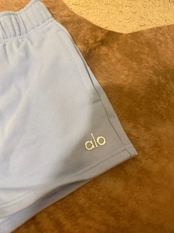 Alo Yoga Accolade Shorts - Image 2