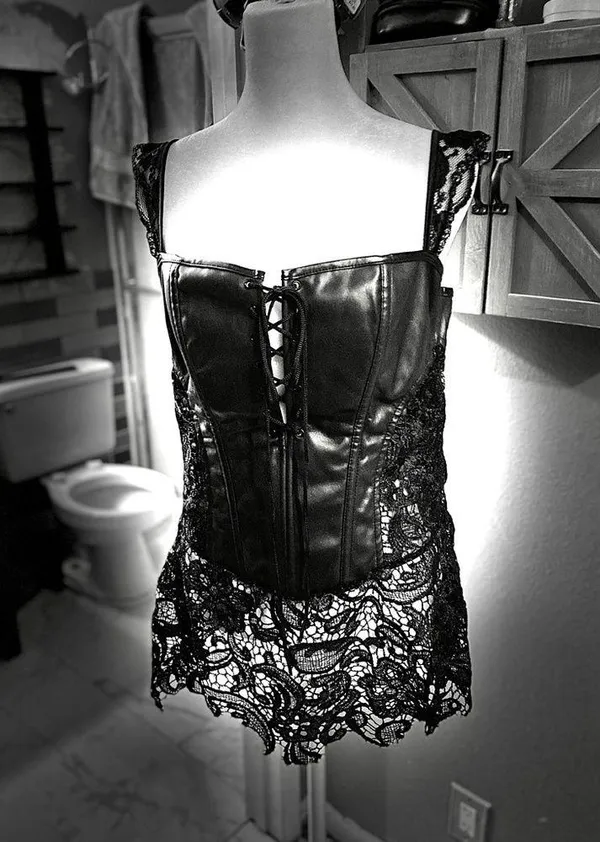 NWOT Faux Leather Black Corset w/ Lace at the Bottom & Shoulder Straps Size:2XL - Image 3