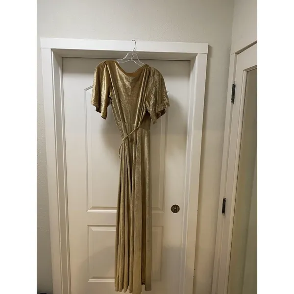 Baltic Born Meghan Dress Womens Medium Gold Velvet Wrap Maxi Short Sleeve Evenin - Image 4