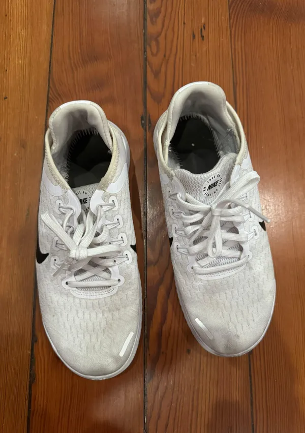 Nike White Tennis Shoes - Image 2
