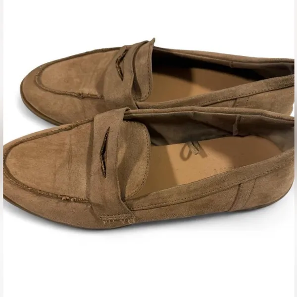 Old Navy Faux Suede Penny Loafers Tan Beige City Loafers Size 9 - Image 3