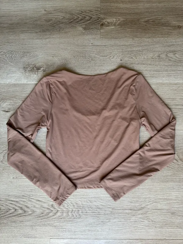 ReoRia Long Sleeve Scoop Neck Top - Image 4