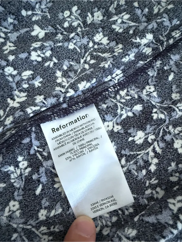 Nwot Reformation Baxley midi dress floral twilight viscose size 4 - Image 4
