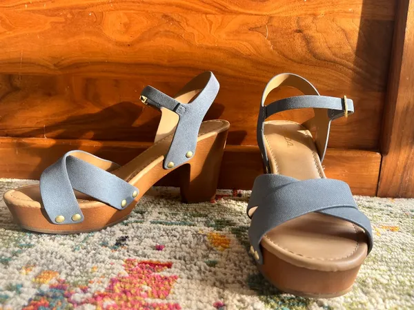 Soda Platform Sandals - Image 2