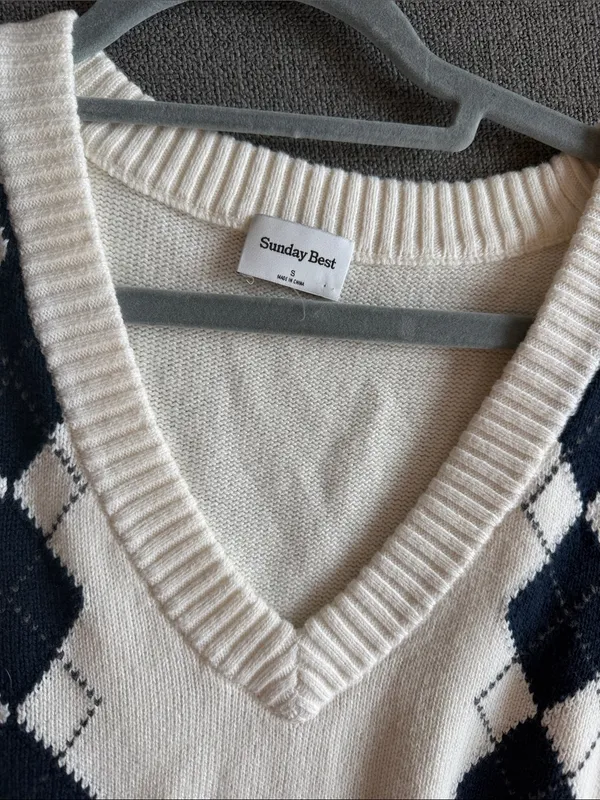 Sunday Best Cream and Navy Argyle Knit Vest - Image 2