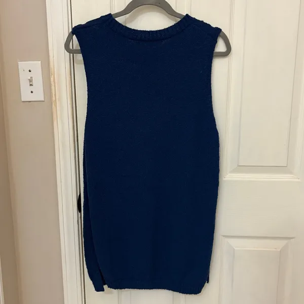 NENONA Brand 2 piece Short and Sleeveless Tunic Top Sweater Set in Navy - Image 8
