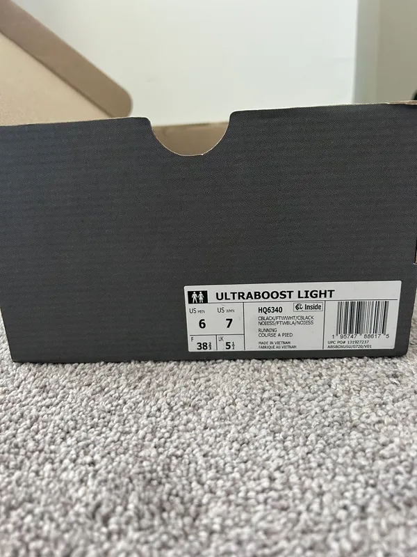 Adidas Ultraboosts - Image 3