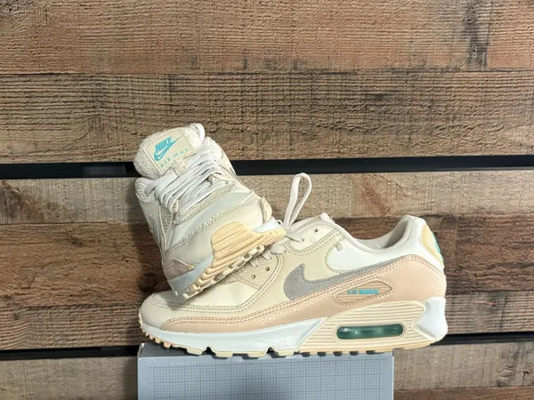 Nike Air Max 90s gorgeous neutral colors - Image 5