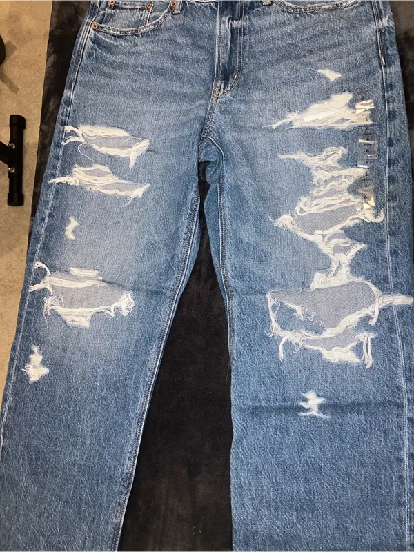 American Eagle Low Rise Ex Boyfriend Jean in Destroy Your Blues Size 6 Short NWT - Image 15