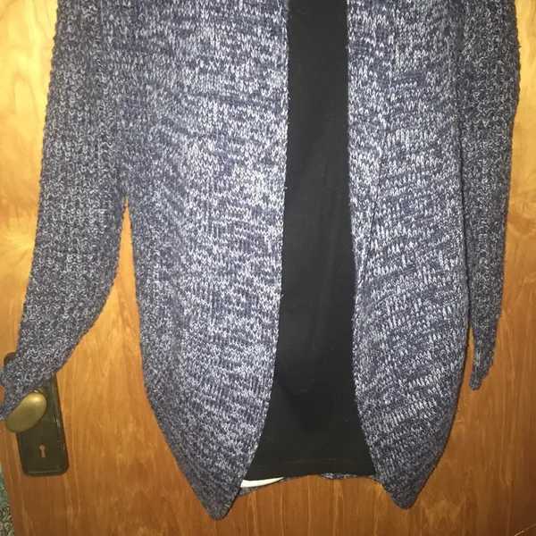 Heathered Blue Derek Heart Open Front Cardigan Size Medium - Image 3