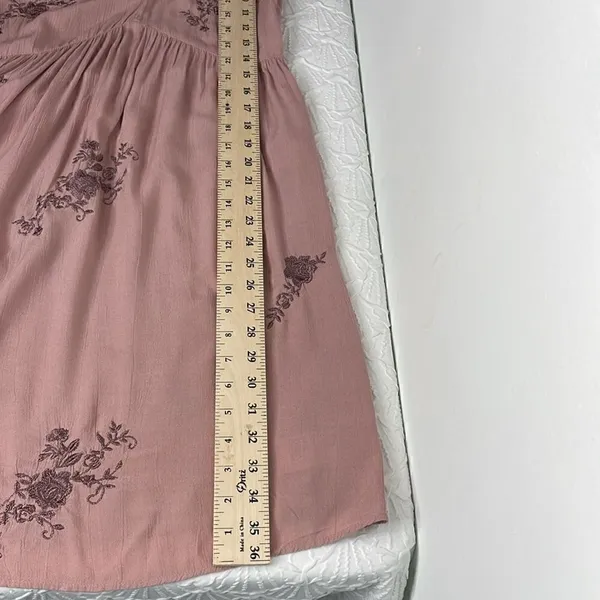 American Eagle Pullover Embroidered Mauve Boho Dress size Medium - Image 13