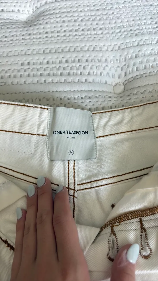 One Teaspoon NWT Denim Shorts 24 White - Image 3