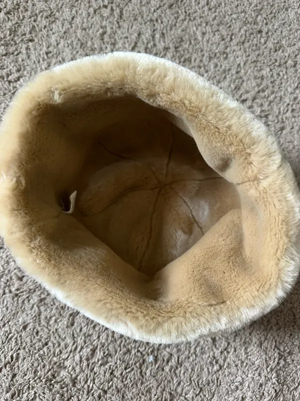 Boutique Beige Winter Hat - Image 3