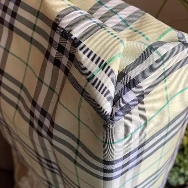 Authentic VINTAGE BURBERRY Checkered medium long tote - Image 5