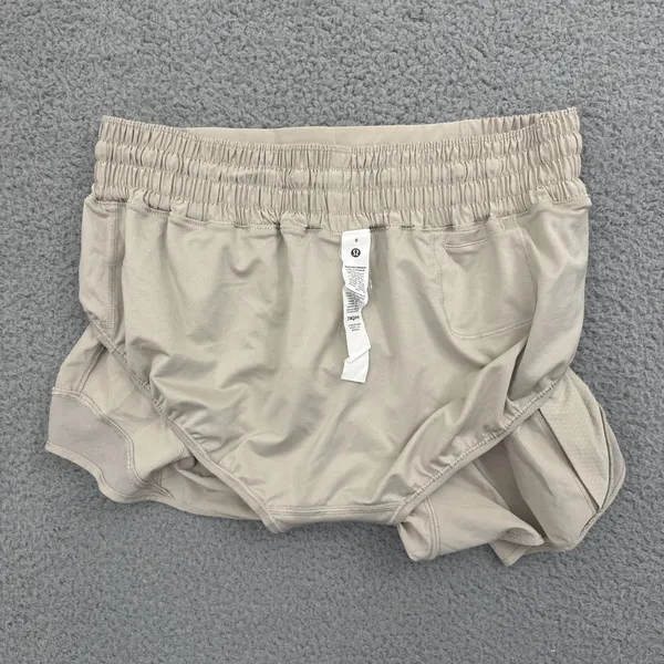 Lululemon Hotty Hot High Rise Shorts 2.5" Taupe Athletic Athleisure Women's 8 - Image 5