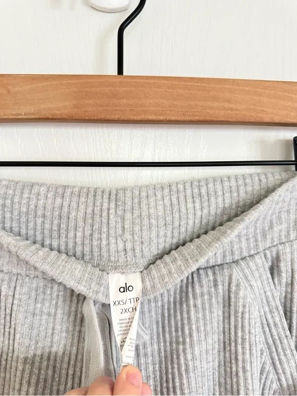Alo Yoga Muse Sweatpant in Grey - Image 5