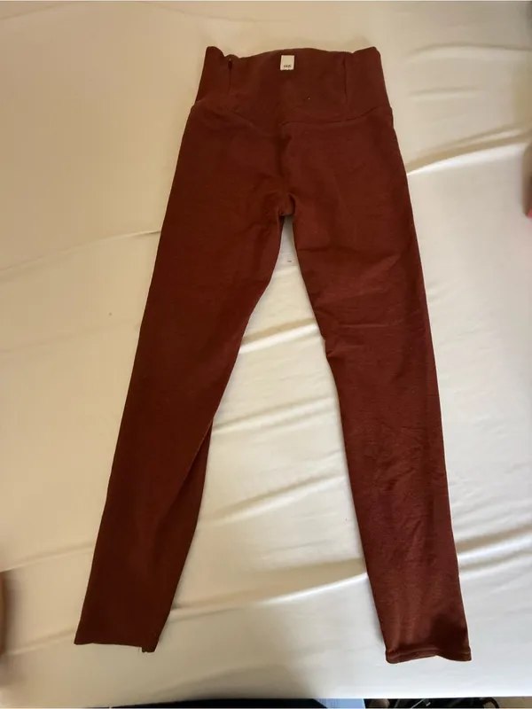 Vuori Daily Leggings- Like New - Image 3